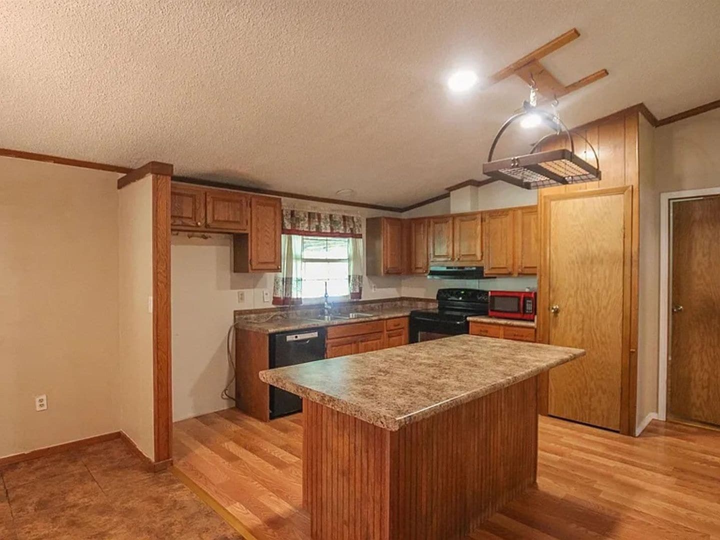 Building Photo - 20501 Shore Breeze Ln