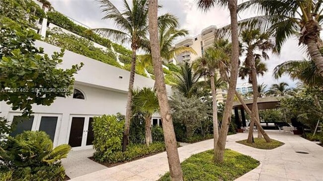 Building Photo - 6365 Collins Ave