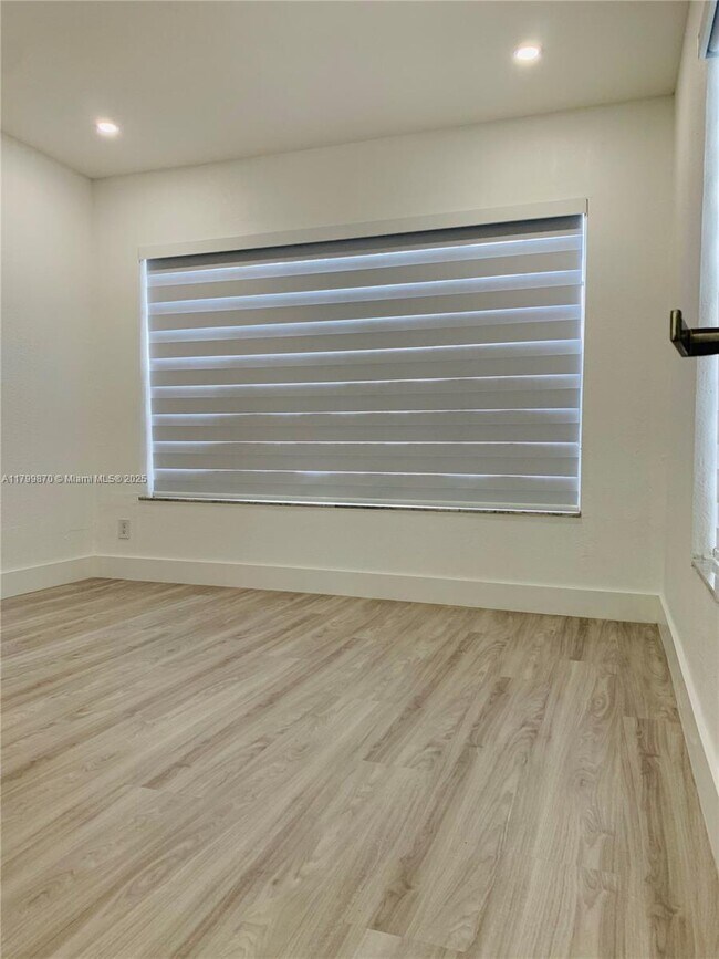 Building Photo - 5441 NW 174th Dr