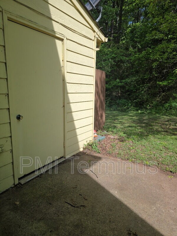 Building Photo - 5227 Ridge Forest Dr