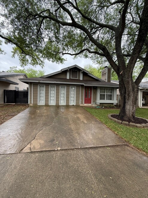 Building Photo - 3932 Chimney Springs Dr