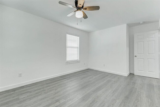 Building Photo - 8218 Bigwood St