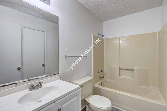 Building Photo - 4120 Elizabeth Ct