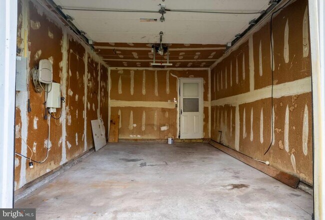 Building Photo - 1558 Specht Pl