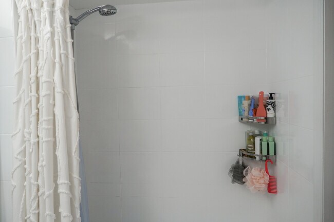 Building Photo - 1918 Brickell Ave