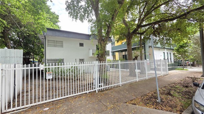 Primary Photo - 641 NW 2nd St