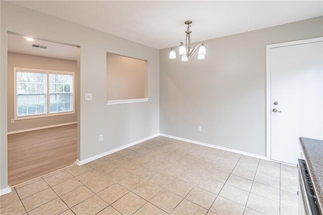 Building Photo - 210 Littlewick Way