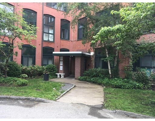 Primary Photo - 150 Rumford Ave