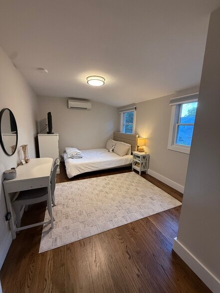Bedroom - 45 Fenwick St