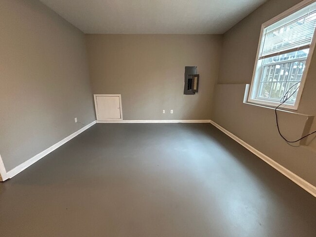 Building Photo - 345 Widgeon Dr