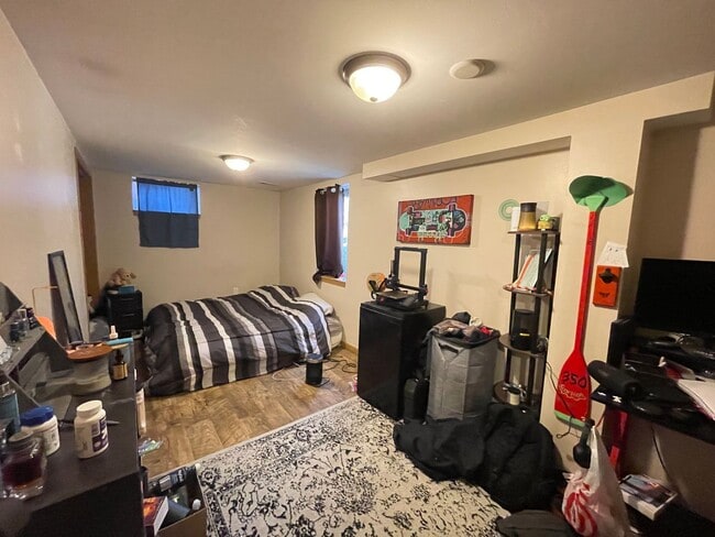 Building Photo - AVAILABLE JUNE - Nice 5 Bed 2 Bath Near Campus w/ OSP & Huge Yard