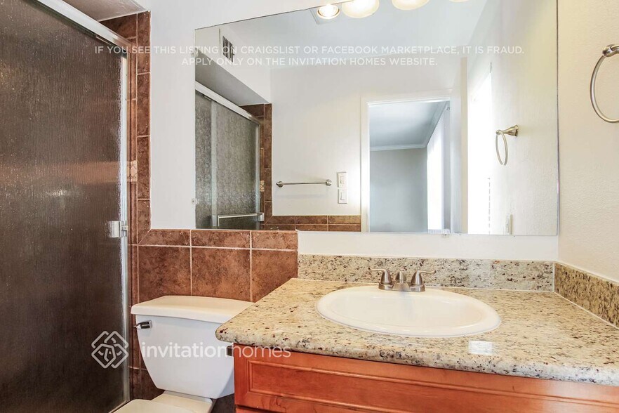 Building Photo - 9617 N 52nd Dr