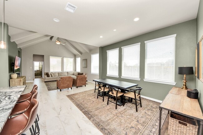 Building Photo - 10810 Spiny Caterpillar Ct