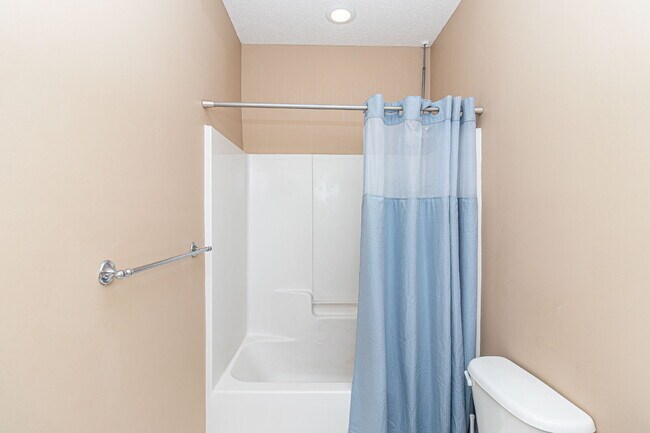 Building Photo - Stunning & Spacious Home in Walnut Hill! 4 Bedrooms | 4 Bathrooms w/ Lawn Care and Trash Service ...