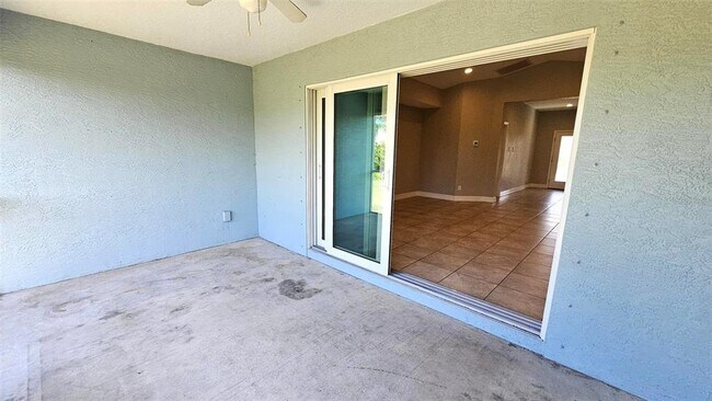 Building Photo - 210 Lime Tree Park