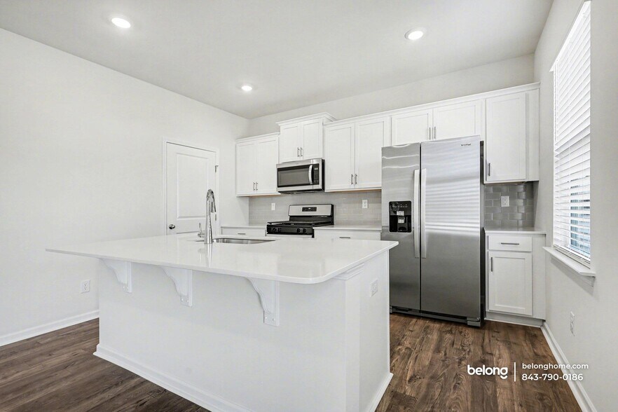 Building Photo - 1614 Yarrow Ln