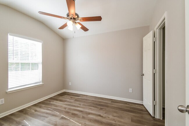 Building Photo - 8322 Wainwright Way
