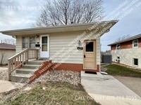 Building Photo - 1015 S Blaine Ave