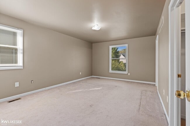 Building Photo - 2199 Edgestone Dr
