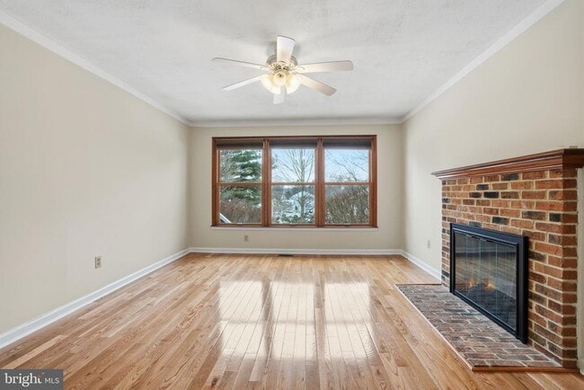 Building Photo - 56 Jasen Dr