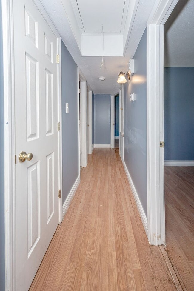 Building Photo - 3 Bed 1 Bath Home In Pascagoula - New Appliances