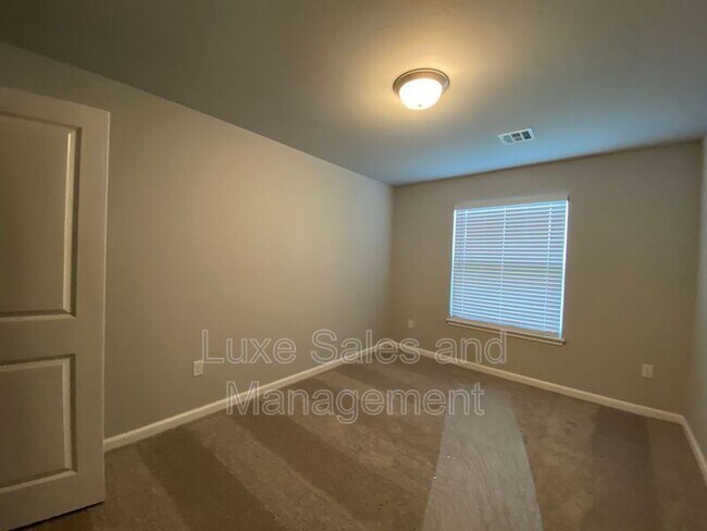 Building Photo - 8513 NW 77th Pl