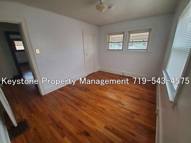 Building Photo - 1108 Jones Ave