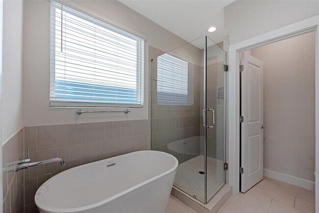 Building Photo - 4814 Brinkman St