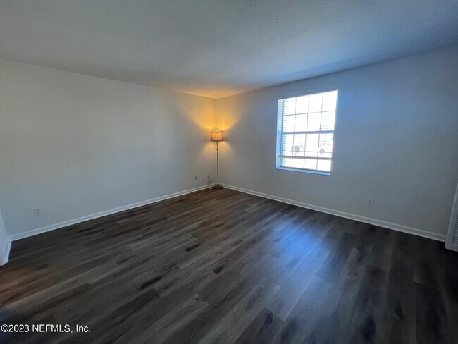 Building Photo - 2909 St Johns Ave