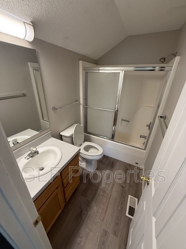 Building Photo - 1708 Prairie Ave