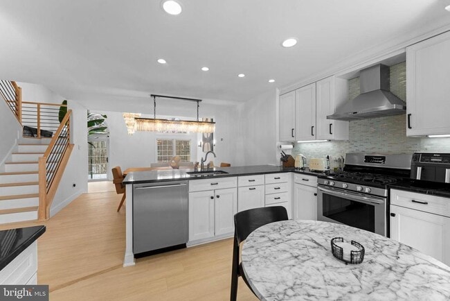 Building Photo - 11433 Heritage Oak Ct