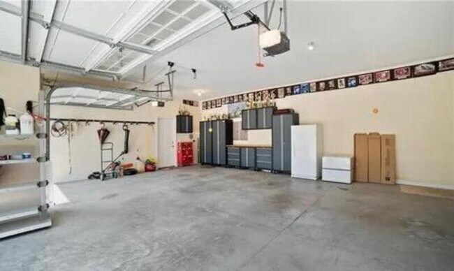 Building Photo - 663 Wyndham Way