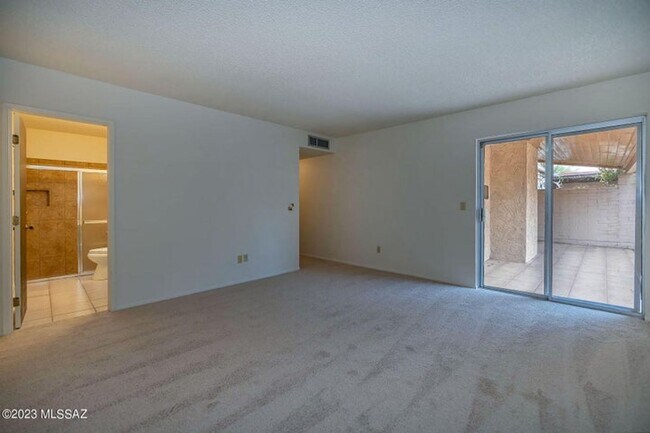 Building Photo - Affordable 2 Bedroom 2 Bath Townhome Near ...