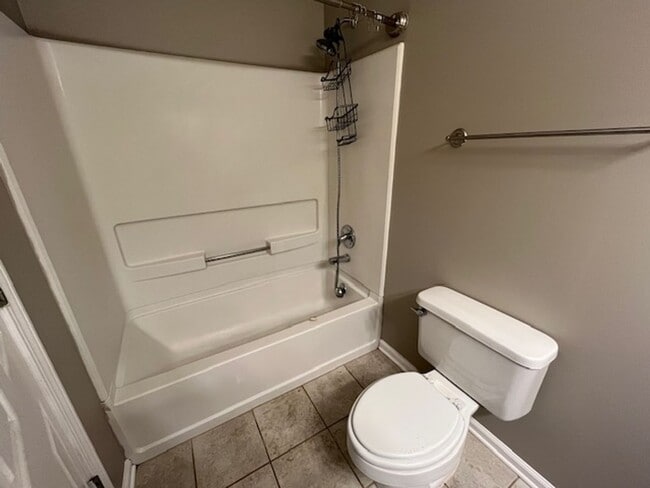 Building Photo - 2 Bedroom 2 Bath Home with 2 Car Garage fo...