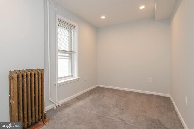 Building Photo - 4328 Freeland Ave
