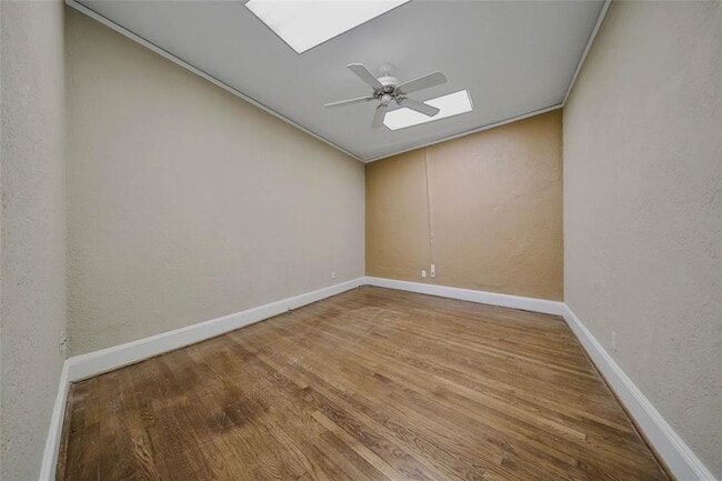 Building Photo - 5208 Harrisburg Blvd