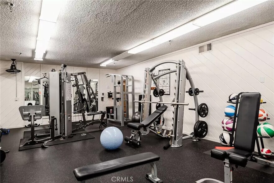 Building Photo - 902 Camino Real