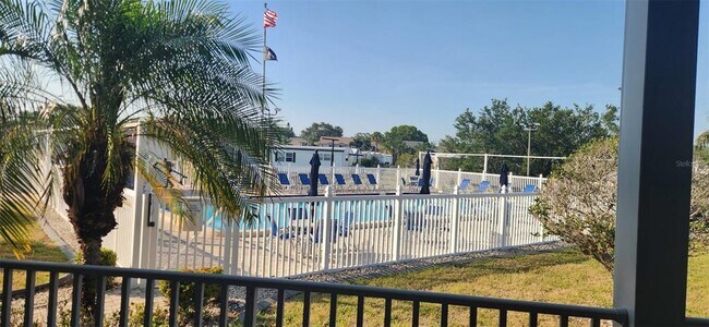 Building Photo - 373 Majesty Dr