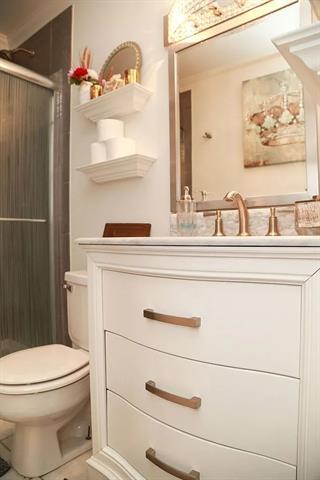 Building Photo - 2100 Johnson St