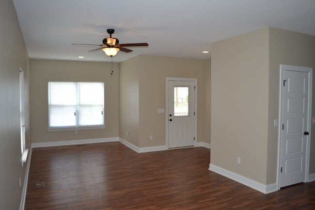 Building Photo - MLK @ Fairview I