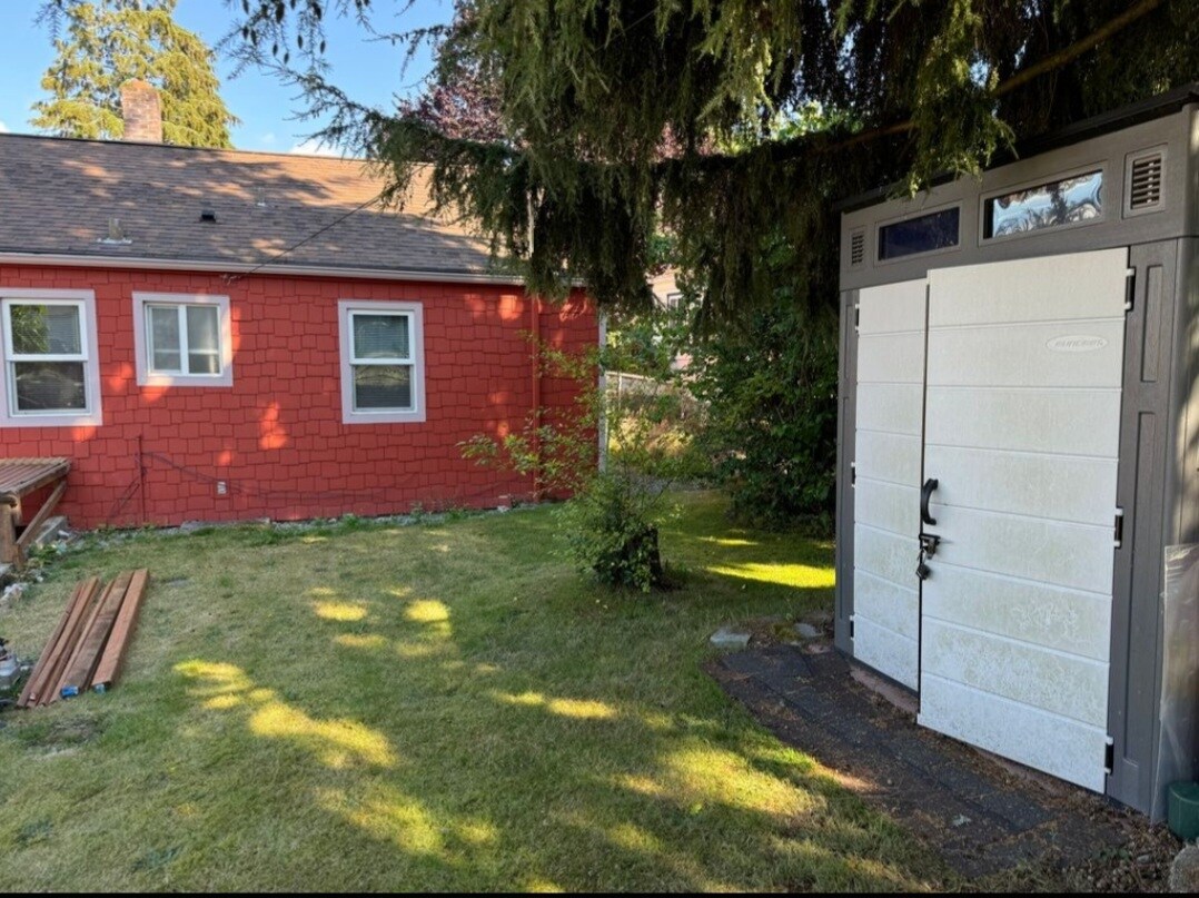 Building Photo - 9211 21st Ave SW