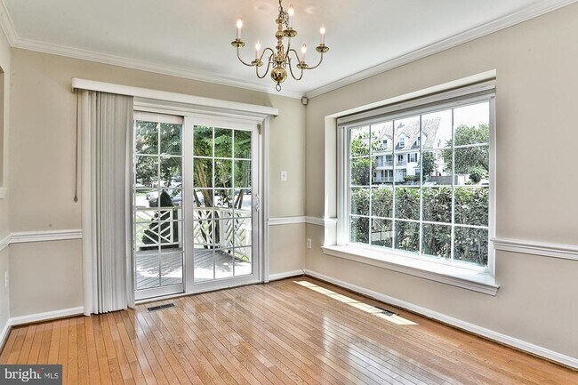 Building Photo - 12817 Mill Brook Ct