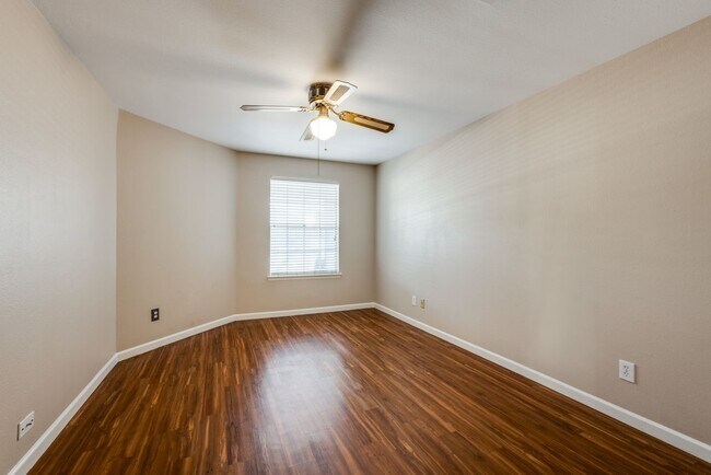 Building Photo - 8787 Brae Acres Rd
