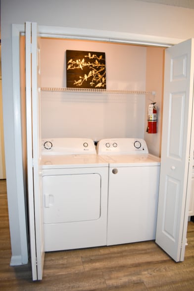 Building Photo - 5107 S Clarice Ct