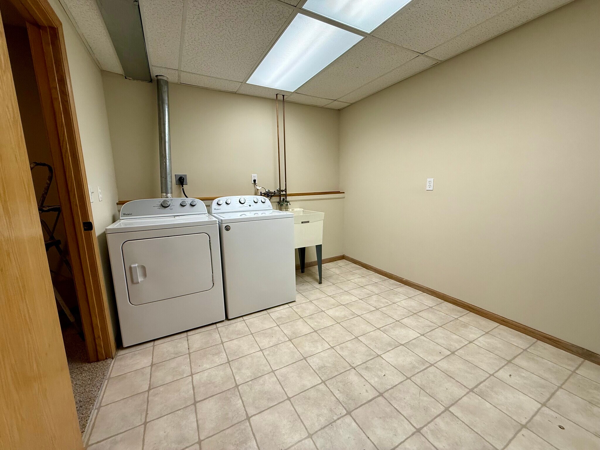 Building Photo - 176 Pheasant Ridge Dr