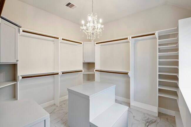 Building Photo - 5802 Sawyer Bend Ln