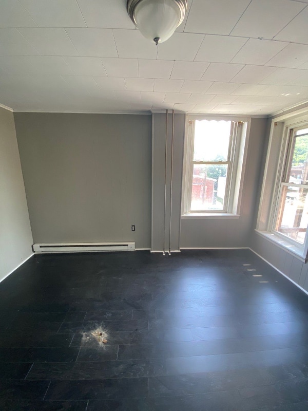 Building Photo - 101 N George St