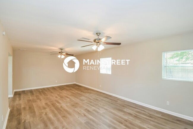 Building Photo - 10560 Citrus Ln