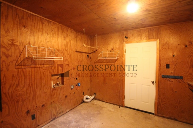 Building Photo - 2 Bedroom 1 Bath Single Family Home in Lindale ISD!