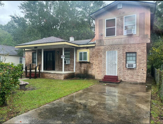 Primary Photo - 2008 Tillman Ave